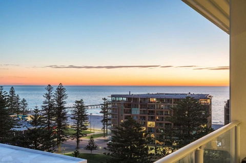 Glenelg Skyline Penthouse - Accommodation Port Hedland 3