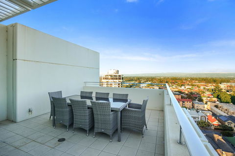 Glenelg Skyline Penthouse - Accommodation Port Hedland 6