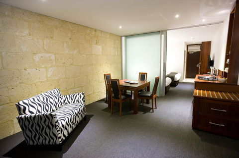 The Commodore - Accommodation Port Hedland 12
