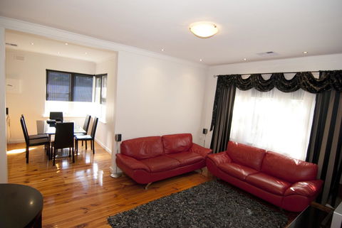 The Commodore - Accommodation Port Hedland 15
