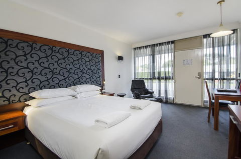 The Commodore - Accommodation Port Hedland 41