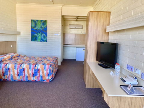 Opal Inn Hotel, Motel, Caravan Park - Accommodation Port Hedland 33