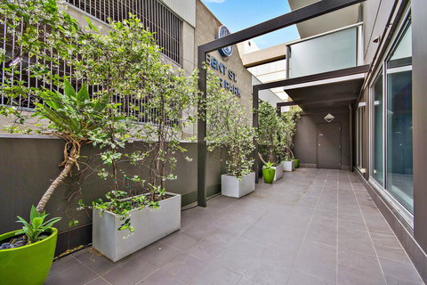 Swainson On Hindmarsh - Accommodation Port Hedland 16