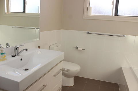 Waterfront On Osprey - Accommodation Port Hedland 24