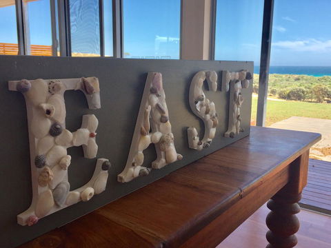 Middle River Beach House - East & West House - Accommodation Port Hedland 19