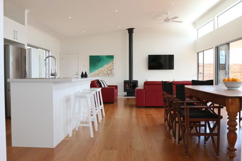 Middle River Beach House - East & West House - Accommodation Port Hedland 21