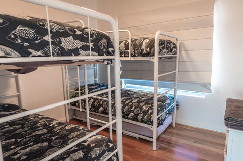 Middle River Beach House - East & West House - Accommodation Port Hedland 14