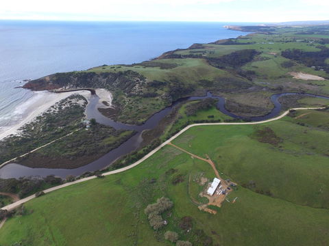 Middle River Beach House - East & West House - Accommodation Port Hedland 4