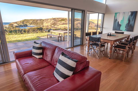 Middle River Beach House - East & West House - Accommodation Port Hedland 6