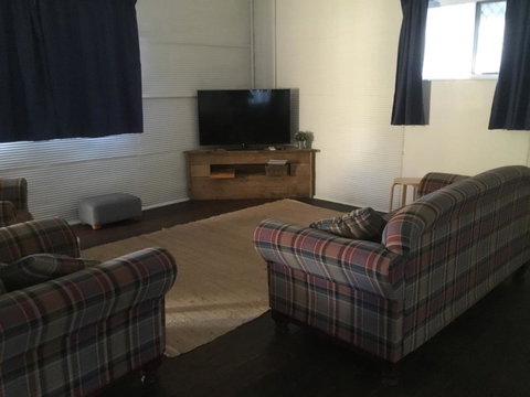 35 Trevena Road - Accommodation Port Hedland 3