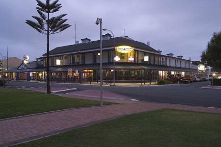 Grand Tasman Hotel - Accommodation Port Hedland 16