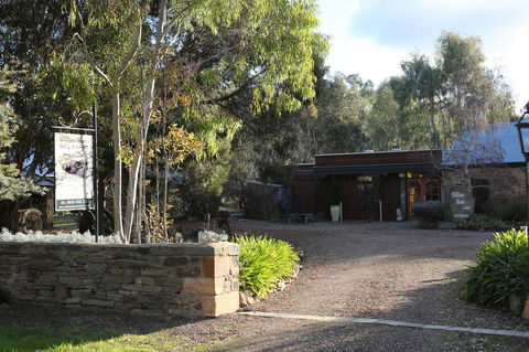 William Hunt's Retreat - Cypress Studio - Accommodation Port Hedland 15