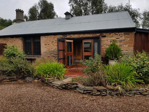 William Hunt's Retreat - Cypress Studio - Accommodation Port Hedland 10