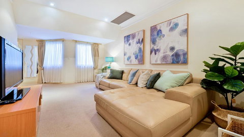 GOUGER 265 - Accommodation Port Hedland 16
