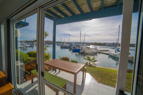 Marina Reflections - Accommodation Port Hedland 7