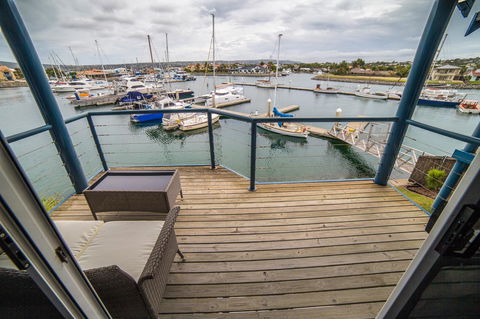 Marina Reflections - Accommodation Port Hedland 11
