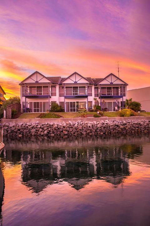 Marina Reflections - Accommodation Port Hedland 10