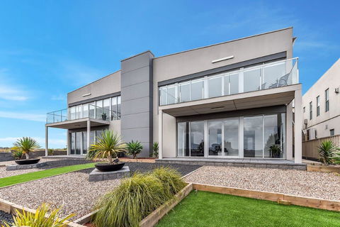 KENNEDY EXECUTIVE TOWNHOUSE - Accommodation Port Hedland 15