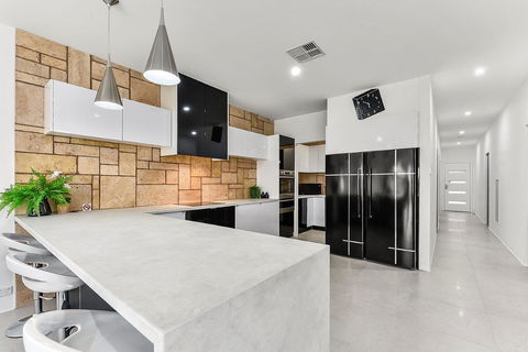 KENNEDY EXECUTIVE TOWNHOUSE - Accommodation Port Hedland 12