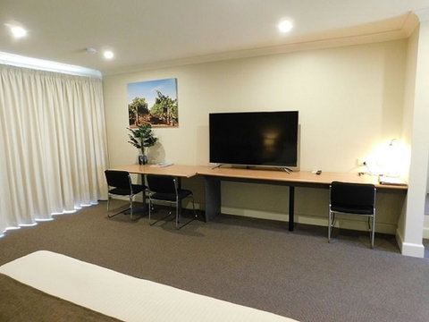Alexander Cameron Suites - Accommodation Port Hedland 13