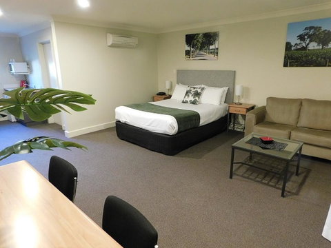 Alexander Cameron Suites - Accommodation Port Hedland 8