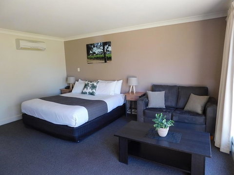 Alexander Cameron Suites - Accommodation Port Hedland 12