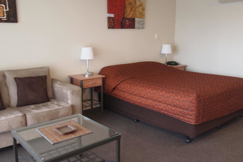 Alexander Cameron Suites - Accommodation Port Hedland 25