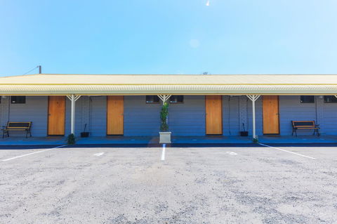 Country Roads Motor Inn Naracoorte - Accommodation Port Hedland 28