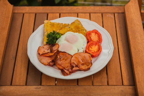 Country Roads Motor Inn Naracoorte - Accommodation Port Hedland 2