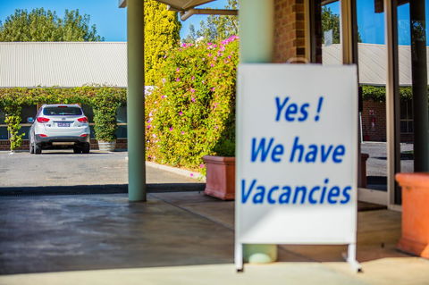 Country Roads Motor Inn Naracoorte - Accommodation Port Hedland 22