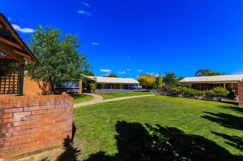 Country Roads Motor Inn Naracoorte - Accommodation Port Hedland 42