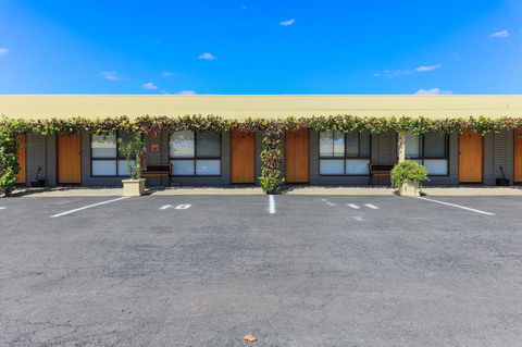 Country Roads Motor Inn Naracoorte - Accommodation Port Hedland 29