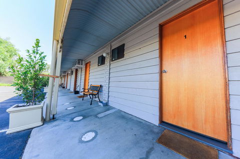 Country Roads Motor Inn Naracoorte - Accommodation Port Hedland 31