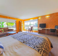 Country Roads Motor Inn Naracoorte - Accommodation Port Hedland