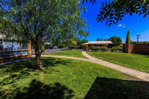 Country Roads Motor Inn Naracoorte - Accommodation Port Hedland 39