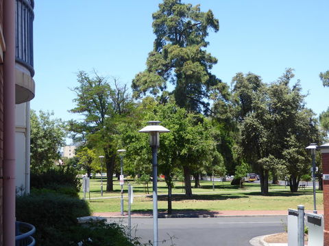 ADELAIDE CENTRAL APARTMENT - 3BR, 2BATH & CARPARK - Accommodation Port Hedland 26