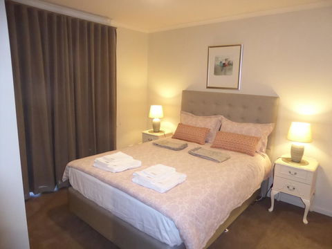 ADELAIDE CENTRAL APARTMENT - 3BR, 2BATH & CARPARK - Accommodation Port Hedland 11