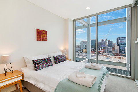 Stylish And Comfortable, Views Over Gouger St! - Accommodation Port Hedland 9