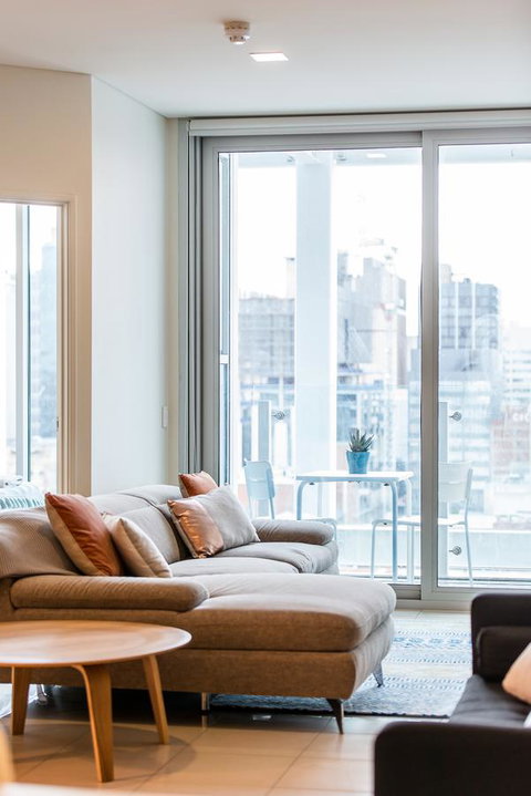 Stylish And Comfortable, Views Over Gouger St! - Accommodation Port Hedland 3