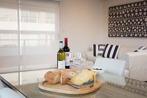 Stylish 3 Bedroom Beachview Apartment - Accommodation Port Hedland 9