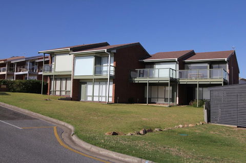 Southern Sands\' Beachfront Apartment - Accommodation Port Hedland 1