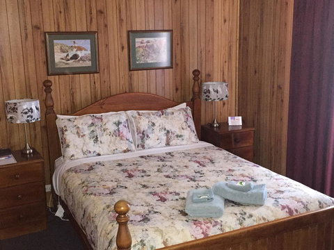 Clare Valley Cabins - Accommodation Port Hedland 28