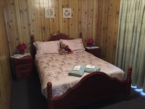 Clare Valley Cabins - Accommodation Port Hedland 18