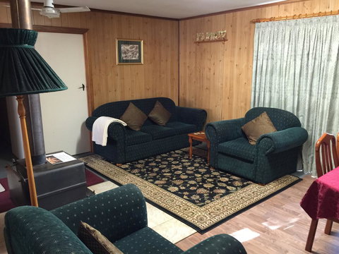 Clare Valley Cabins - Accommodation Port Hedland 25