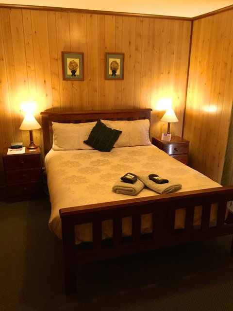 Clare Valley Cabins - Accommodation Port Hedland 11