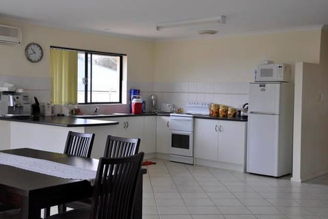The Club House - Accommodation Port Hedland 5