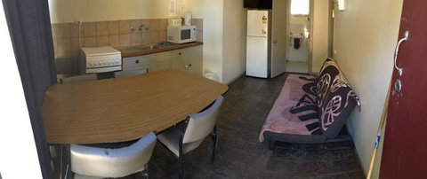 A1Cabins - Accommodation Port Hedland 1