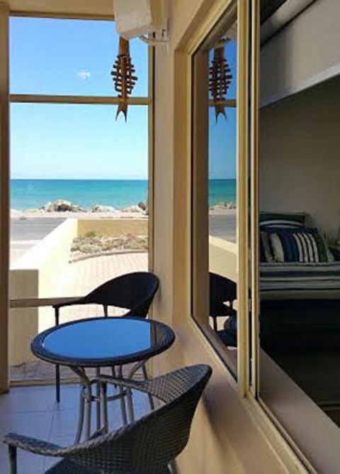 Acaill Accommodation Esplanade Living Self Check-In Self Check-Out - Accommodation Port Hedland 38