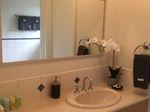 Apartment 229 Mount Gambier - Accommodation Port Hedland 3