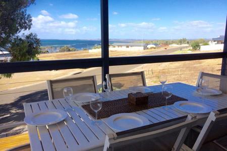 Bayview Beach House Apartment No 1 - Accommodation Port Hedland 1